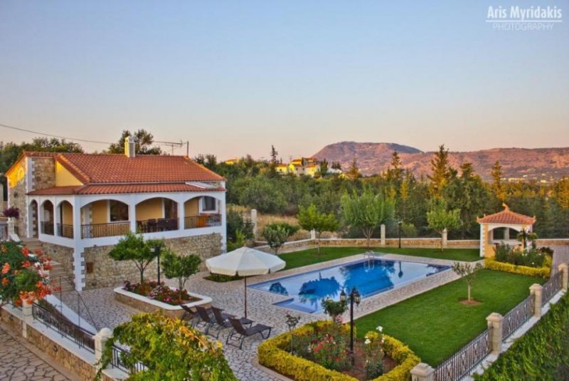 Douliana 3 Luxusvillen mit Pool in Douliana Haus kaufen